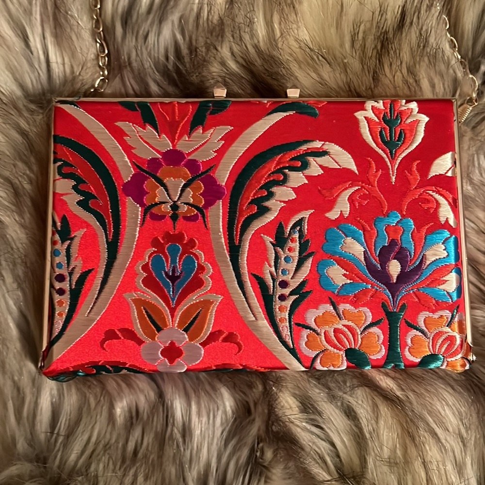 Floral print hard case purse - Picture 2 of 4